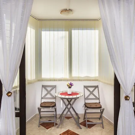 Brajkovi - One Bedroom With Loggia And Sea View דירה *