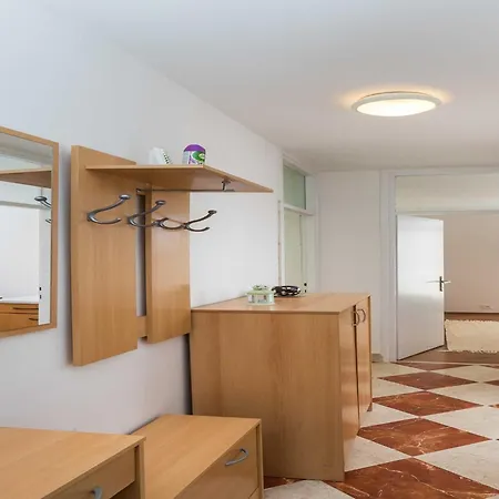 Brajkovi - One Bedroom With Loggia And Sea View